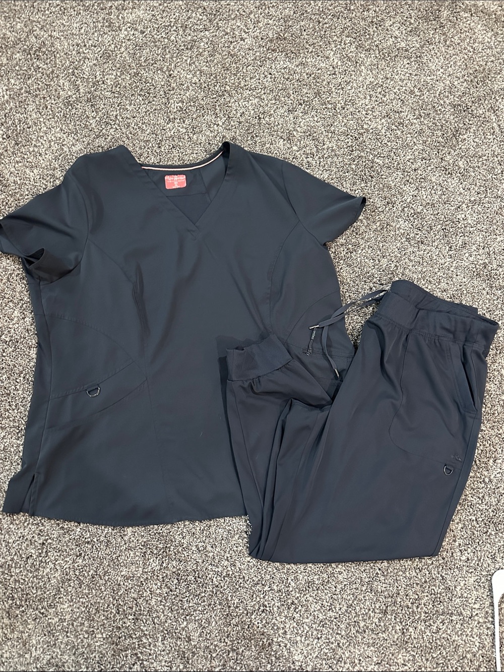 Ava Therese Gray Medical 2XL Scrub Top & XL Jogger Pants Set